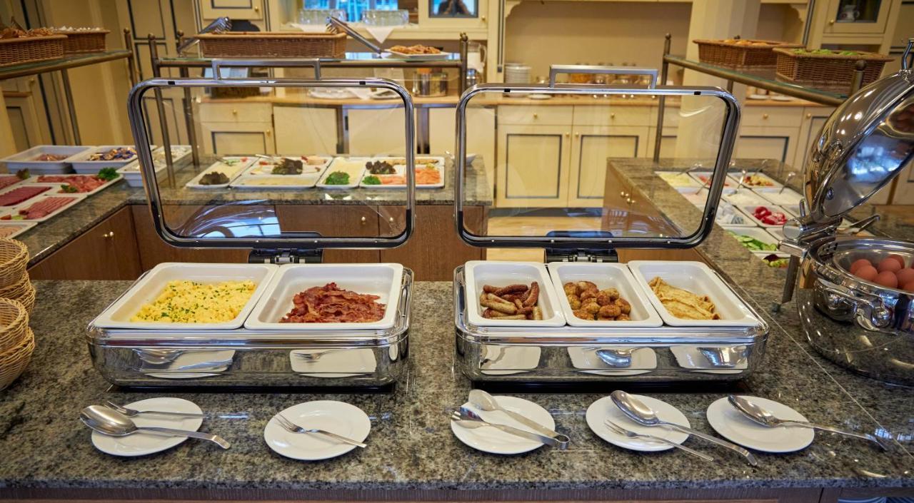 בורקום Inselhotel Vierjahreszeiten מראה חיצוני תמונה